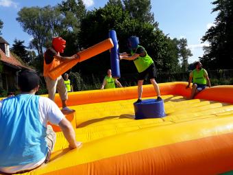 Bedrijfsuitstap Inflatable Games te Oud-Heverlee